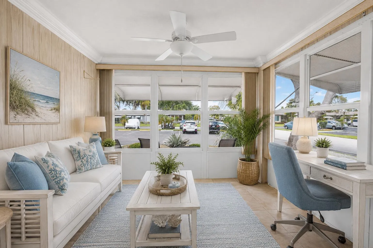 Virtually staged-FL room
