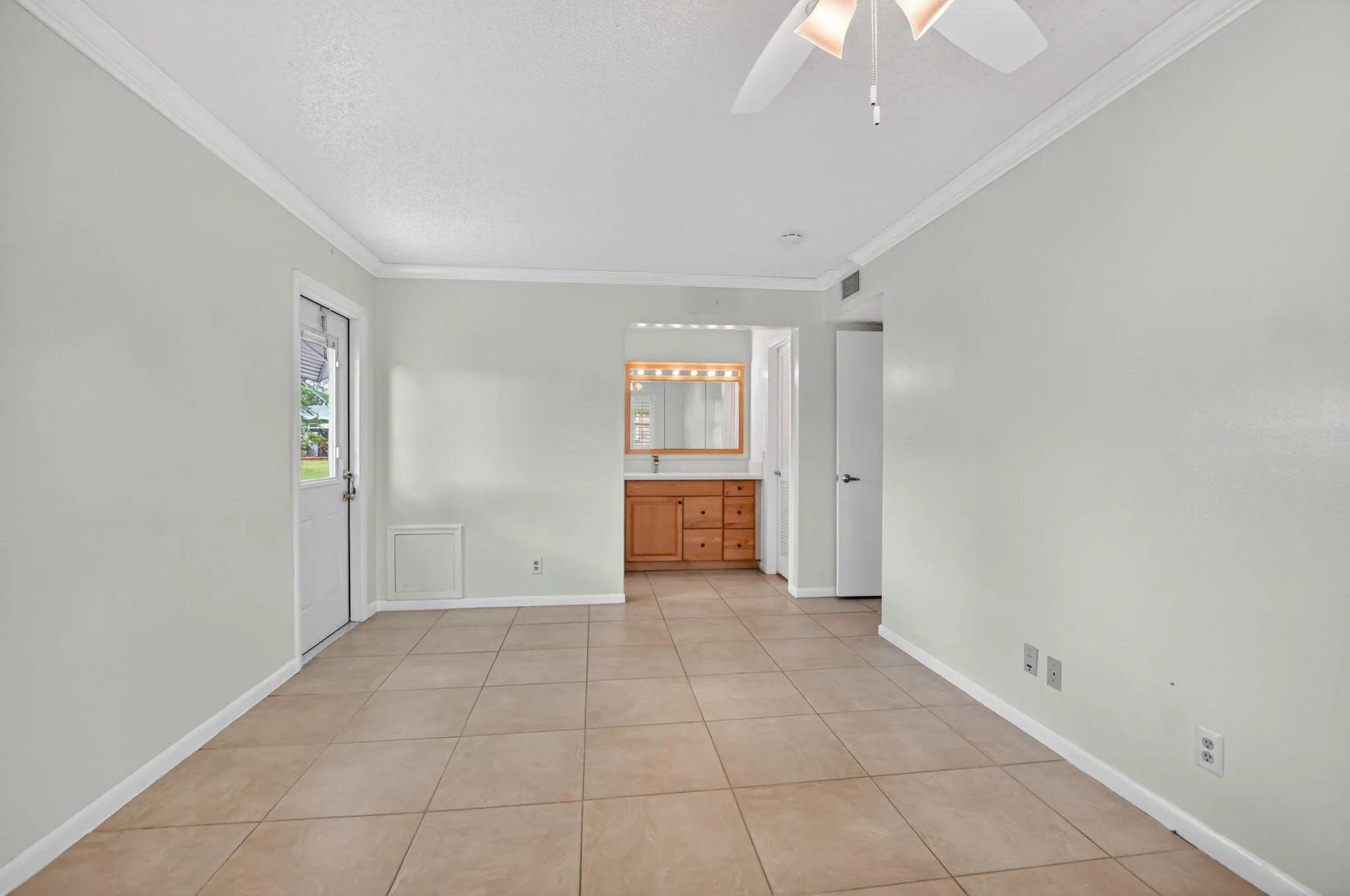 Large Primary Bedroom- looking into ensuite bath area