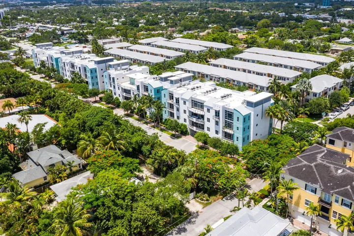 019-335SE6thAve-DelrayBeach-FL-small