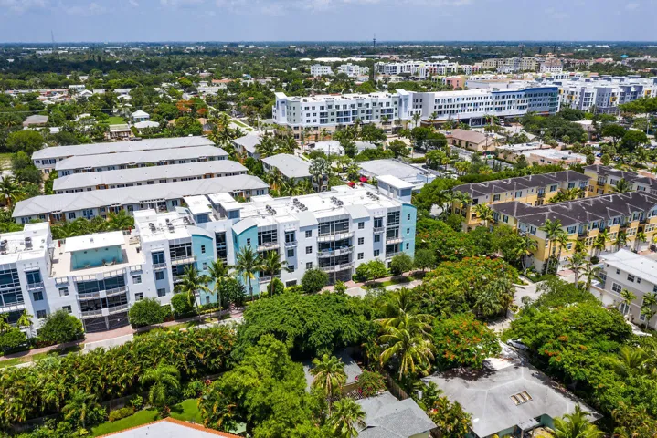 021-335SE6thAve-DelrayBeach-FL-small