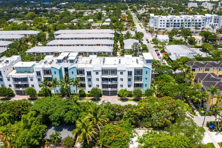 020-335SE6thAve-DelrayBeach-FL-small