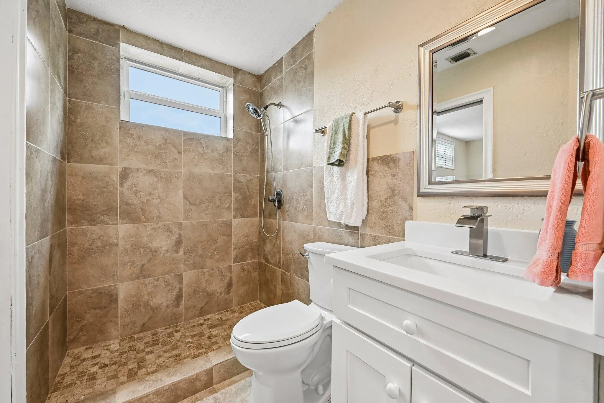 23-web-or-mls-NW 14th St-S2805-023