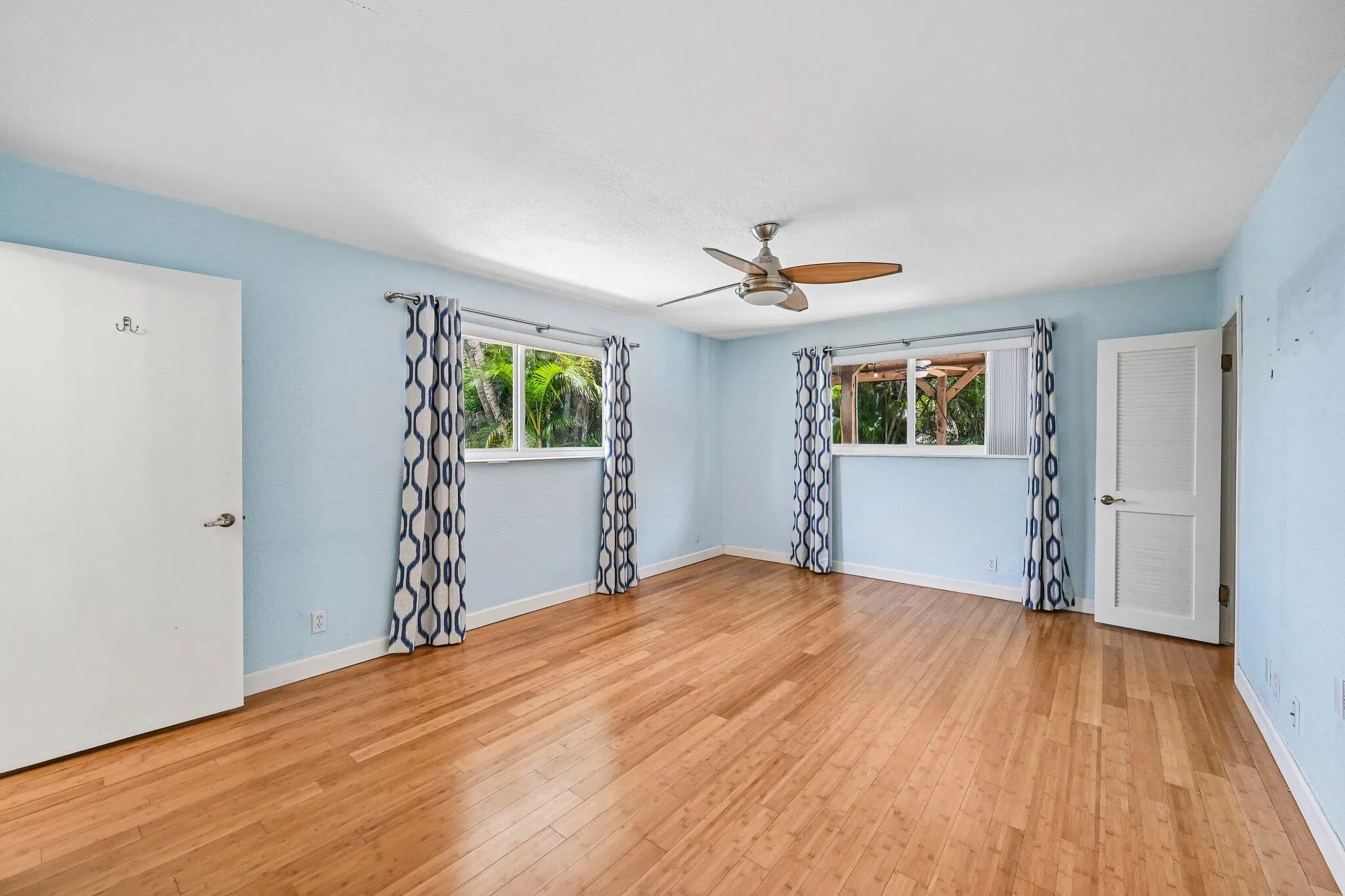 36-web-or-mls-NW 14th St-S2805-036