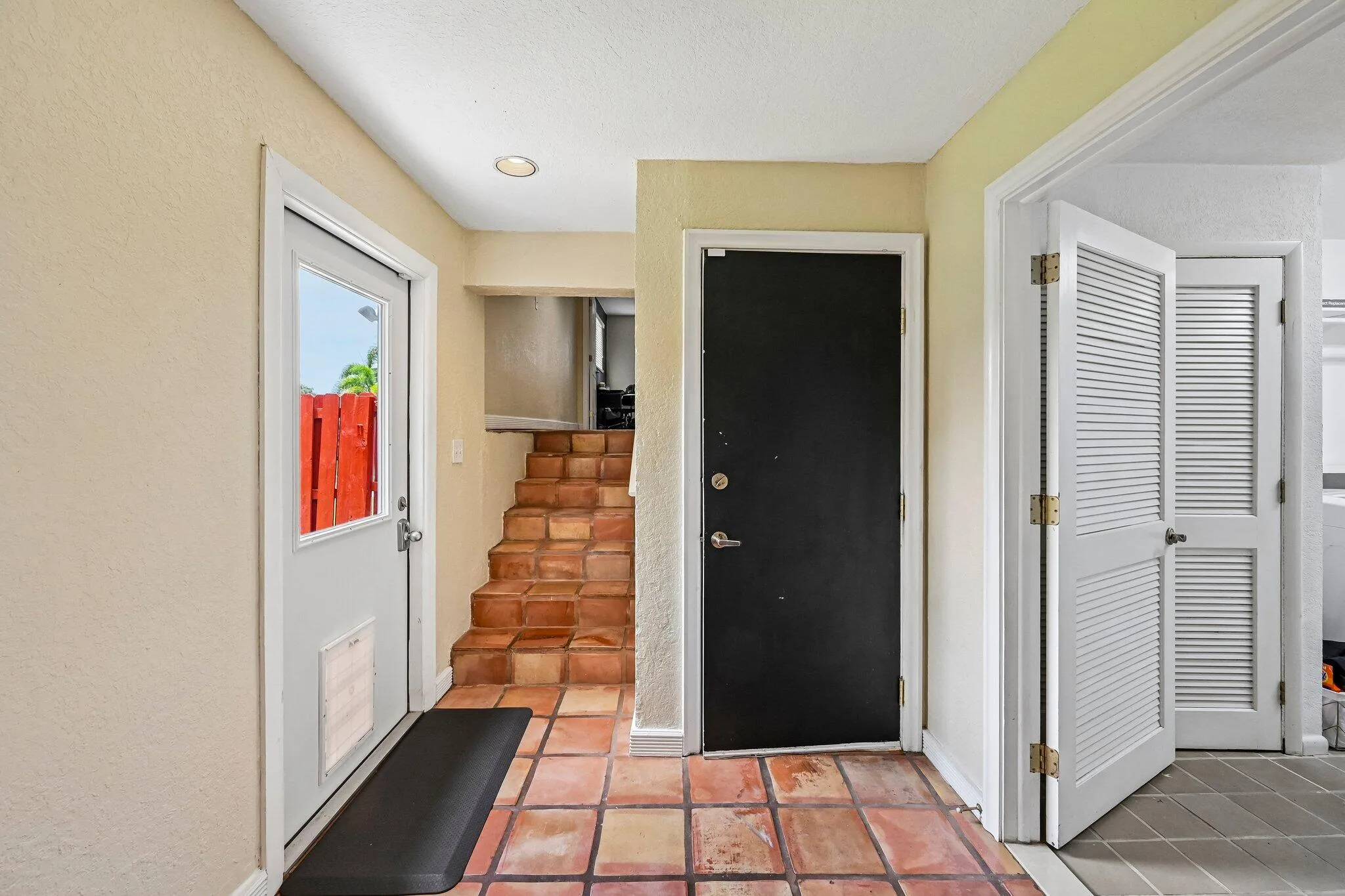 5-web-or-mls-NW 14th St-S2805-005