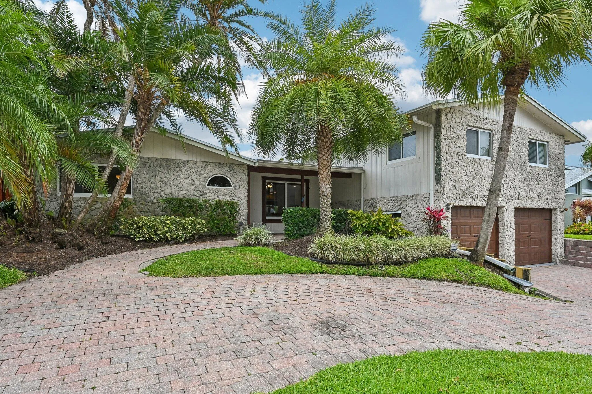 2-web-or-mls-NW 14th St-S2805-002