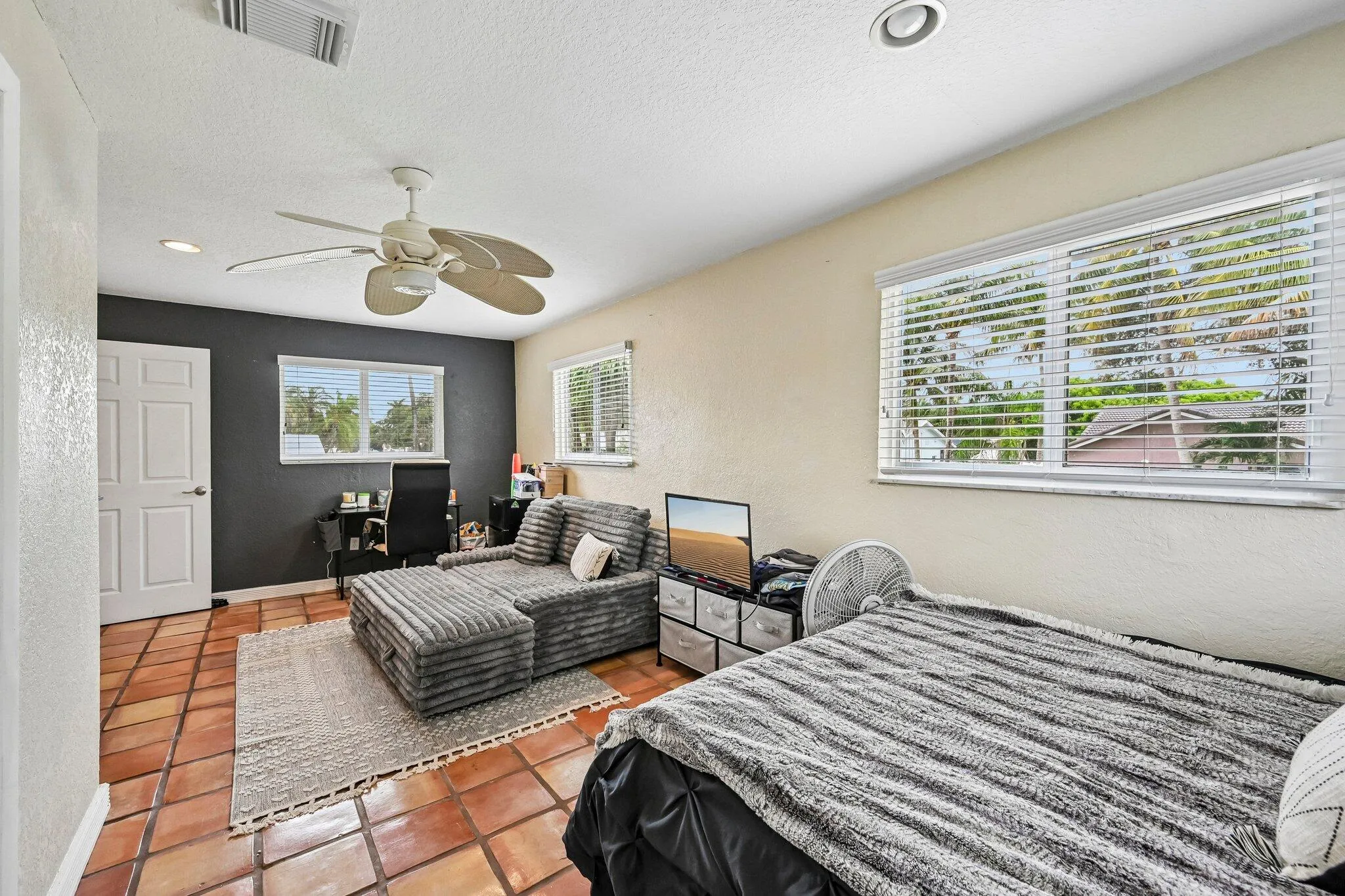 19-web-or-mls-NW 14th St-S2805-019