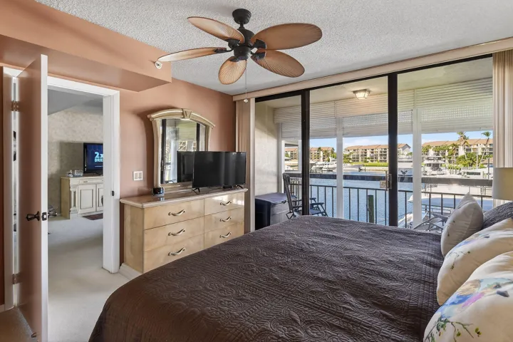 2401MarinaIsleWay#206(21)