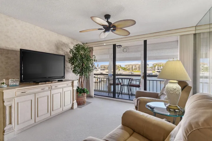 2401MarinaIsleWay#206(5)