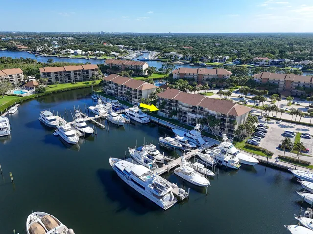2401MarinaIsleWay#206Aerials(14)a