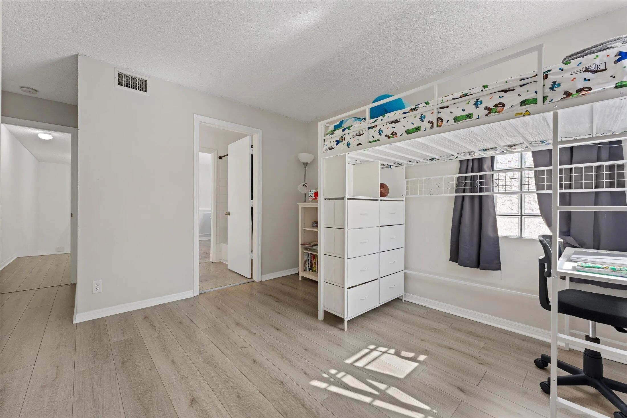 Property photo 22