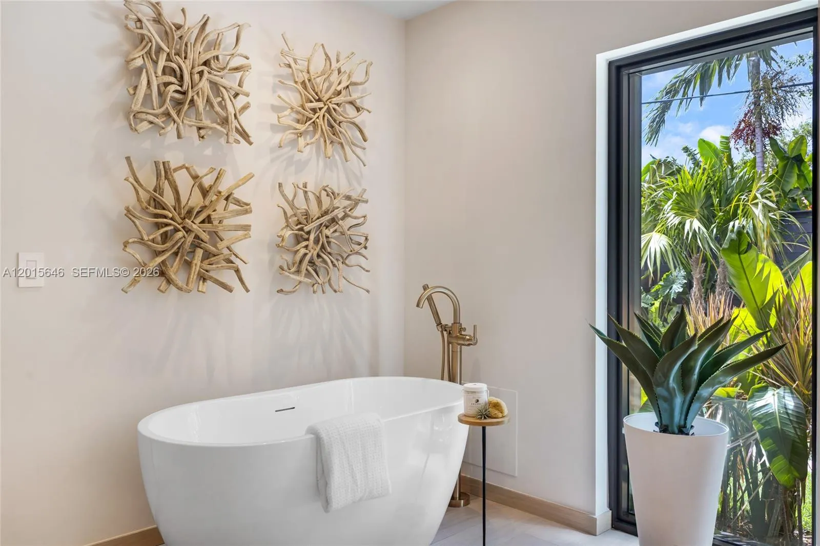 Property photo 102
