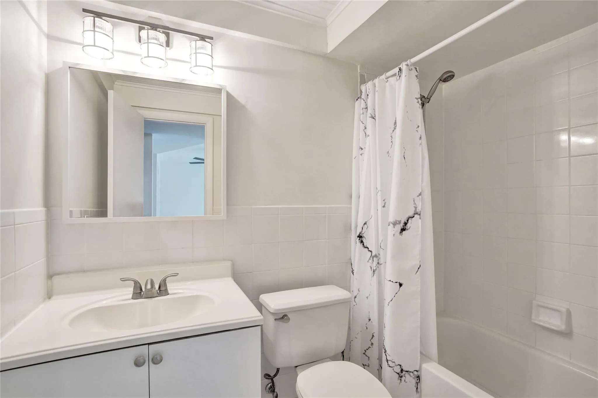 2nd Bathroom