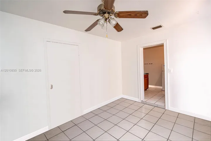 1/1 PRIVATE LIVING SUITE