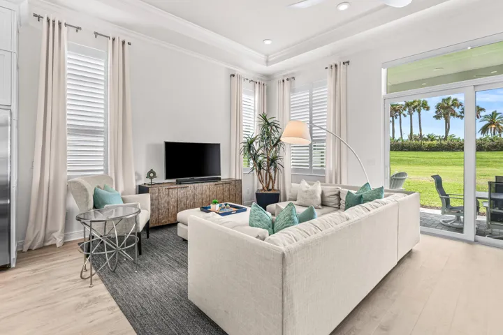009-5105RivoAltoCircle-Westlake-FL-33470