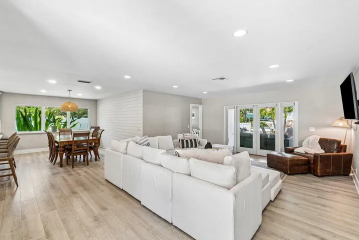 Gorgeous Open Concept