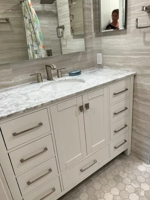 GUEST BATHROOM