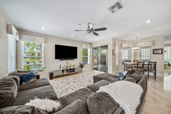 018-15758MentonBayCourt-DelrayBeach-FL-3
