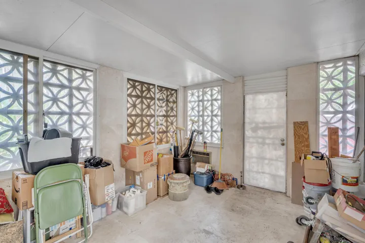 31-florida-room-storage