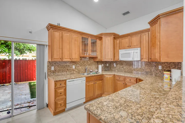 06-kitchen