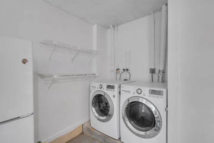 28-laundry-room