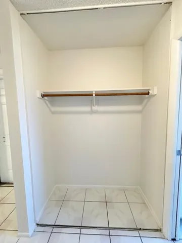LARGE COAT CLOSET