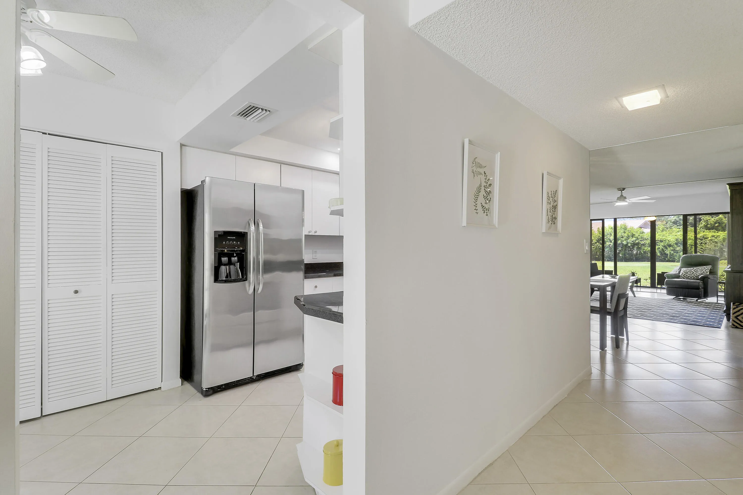 entry/ kitchen