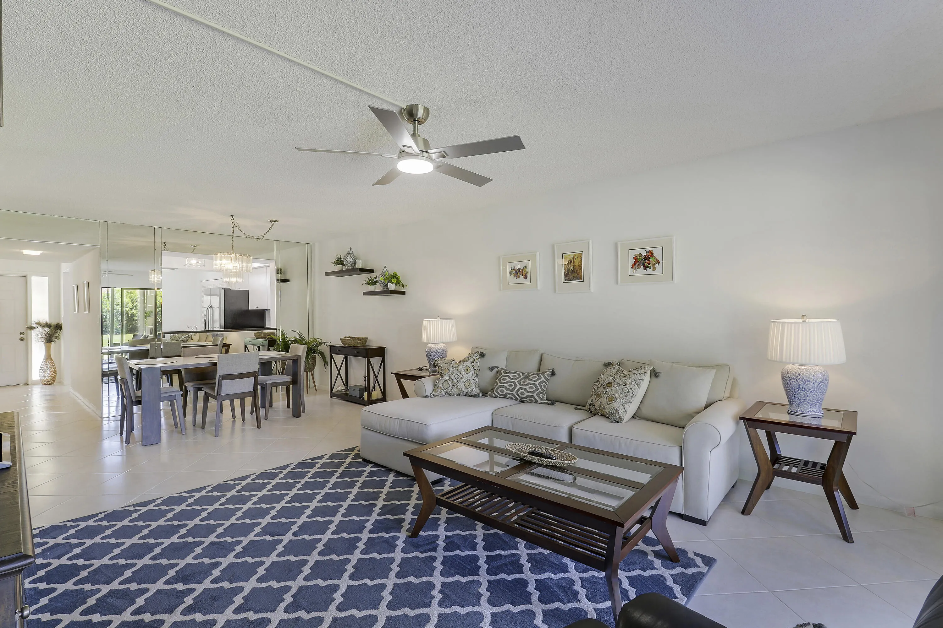living room/dining