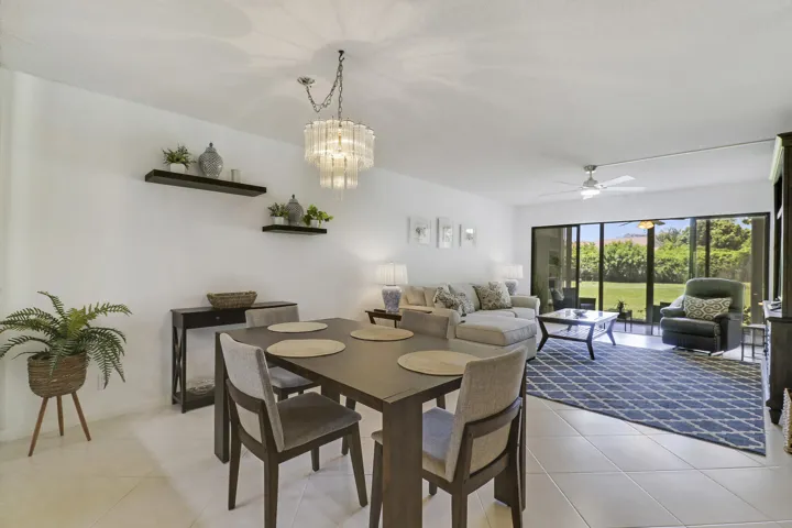 living room/dining
