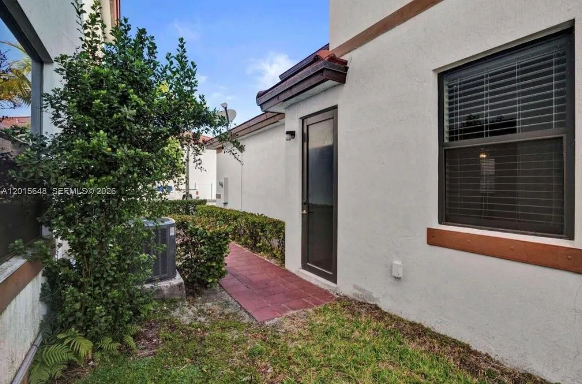 Property photo 35