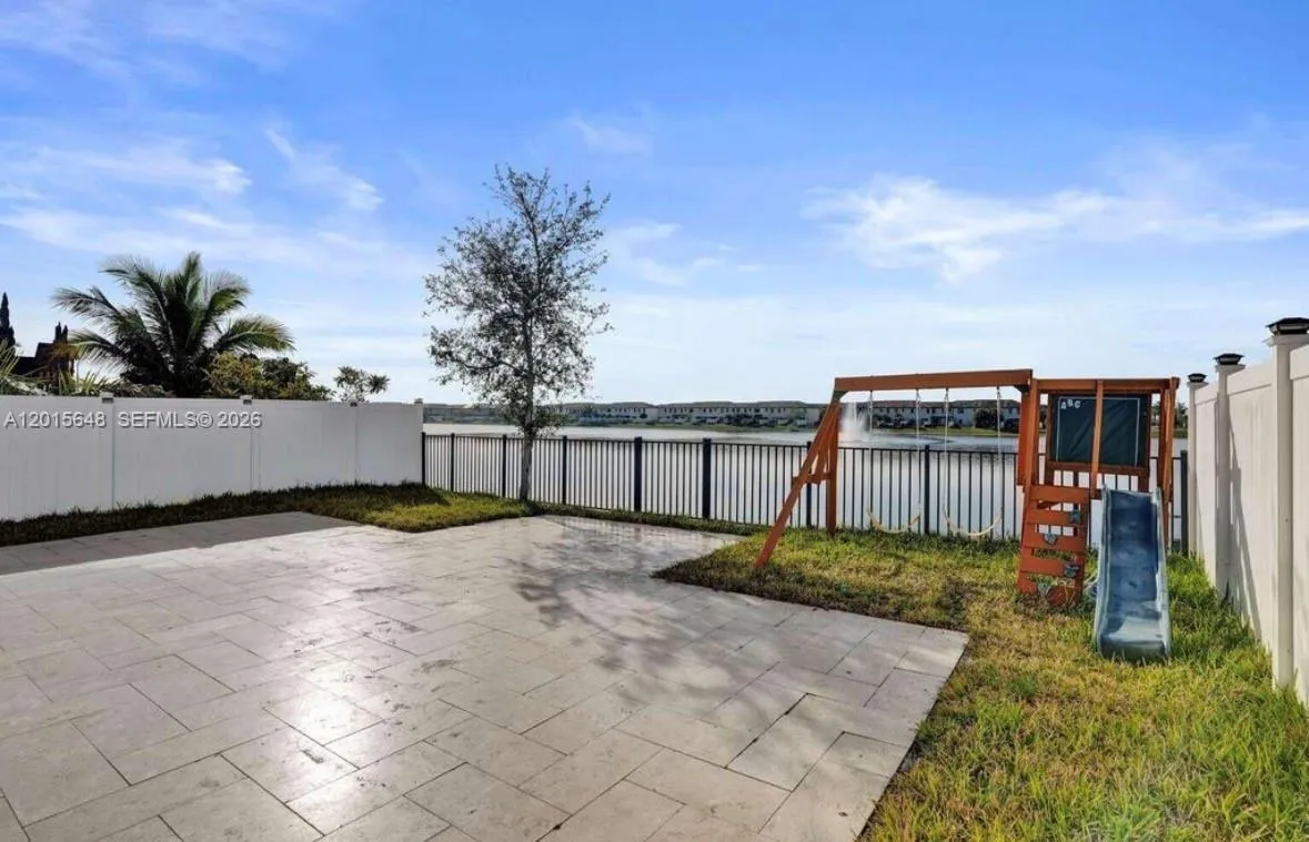 Property photo 42