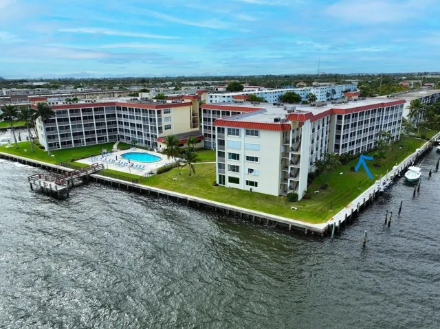 Paradise Harbour Unit 108