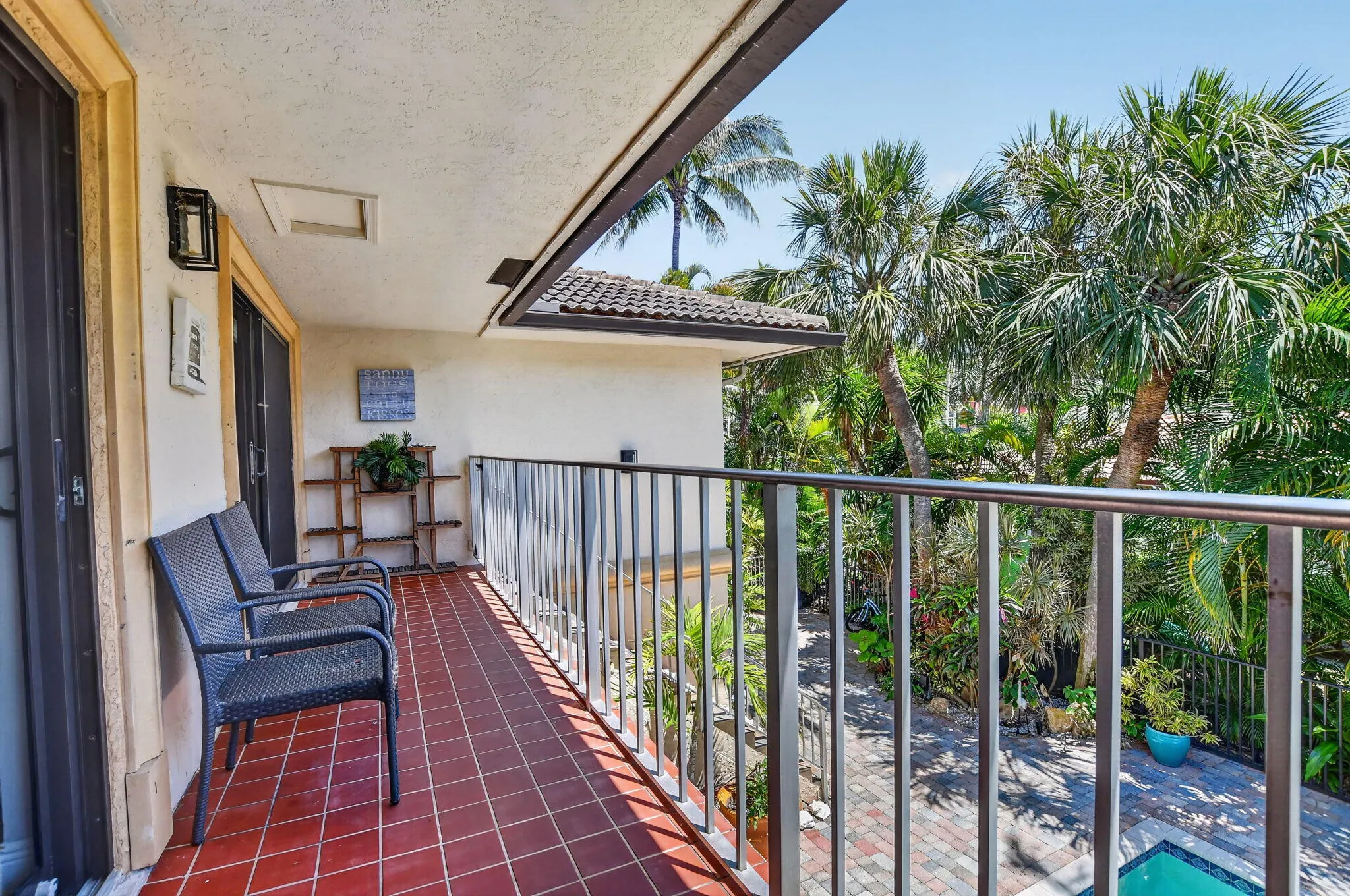 18 Balcony