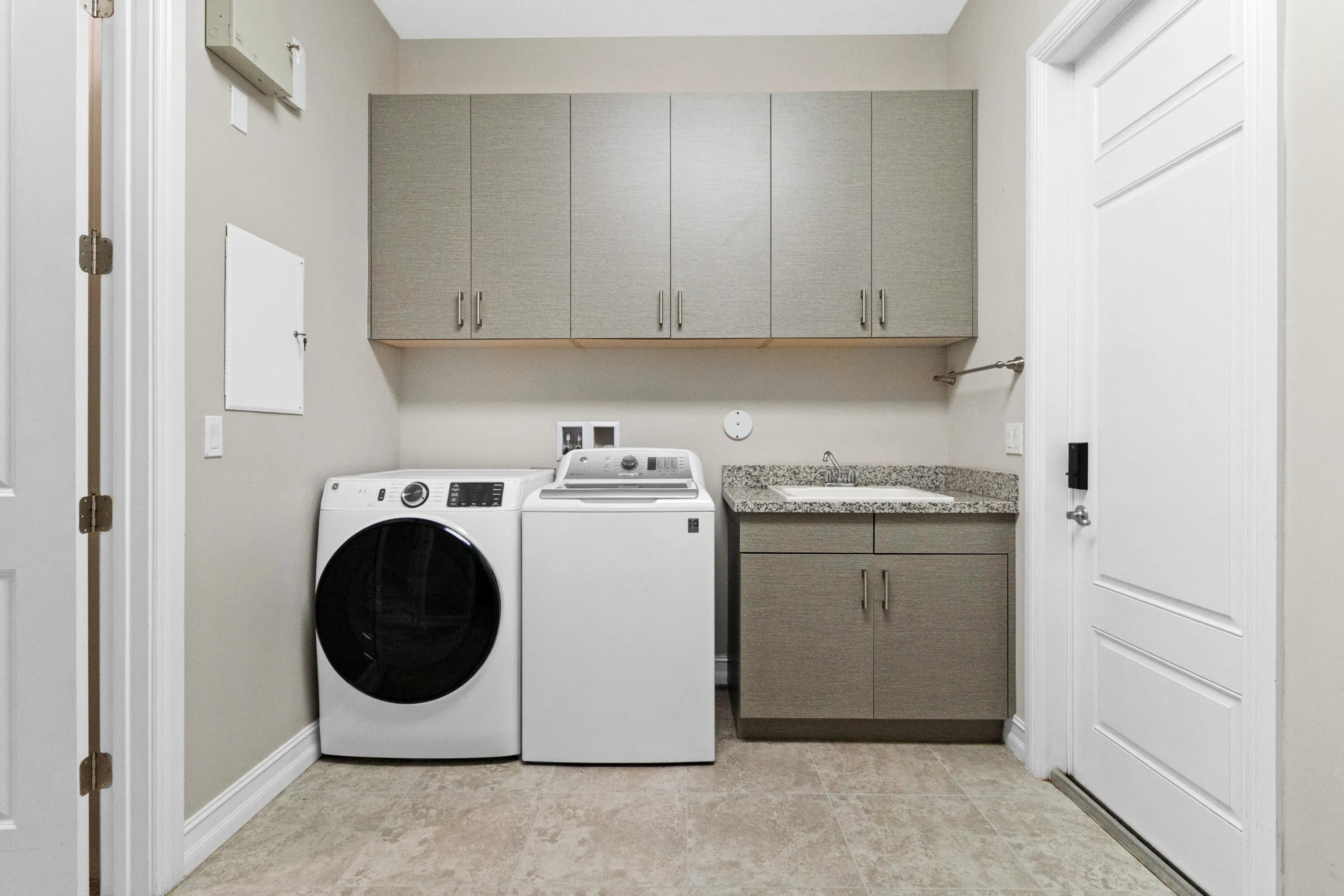 Property photo 37