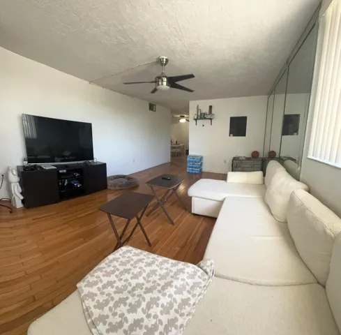 402- Living Room 1