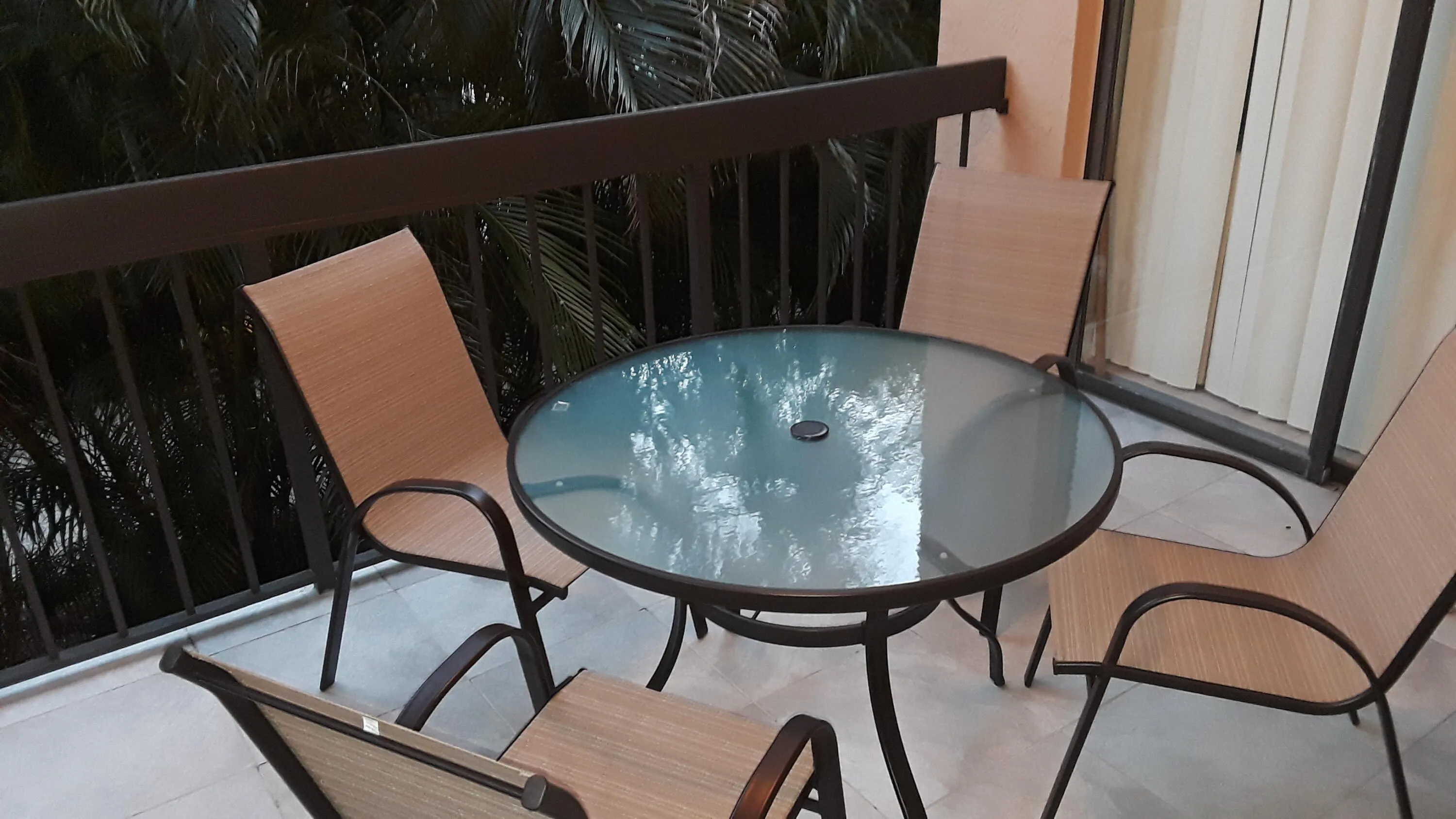 balcony