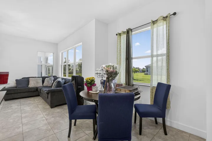Breakfast area