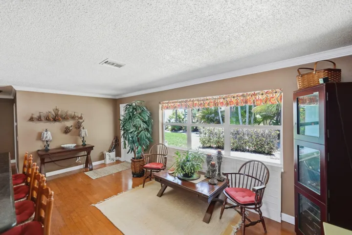 22-web-or-mls-108-carlisle-ln