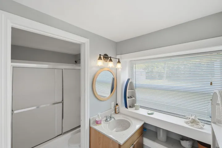 65-web-or-mls-108-carlisle-ln