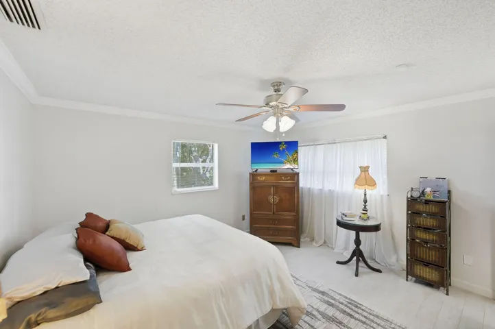 8-web-or-mls-108-carlisle-ln