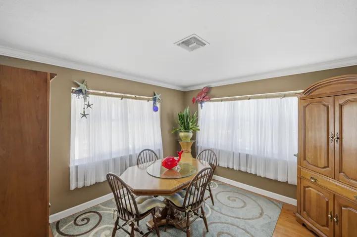 30-web-or-mls-108-carlisle-ln