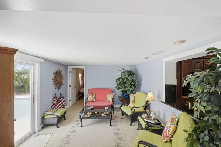 31-web-or-mls-108-carlisle-ln