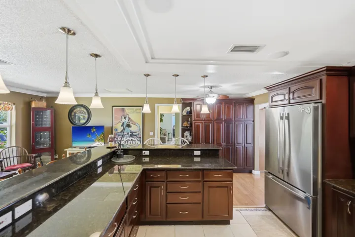 20-web-or-mls-108-carlisle-ln