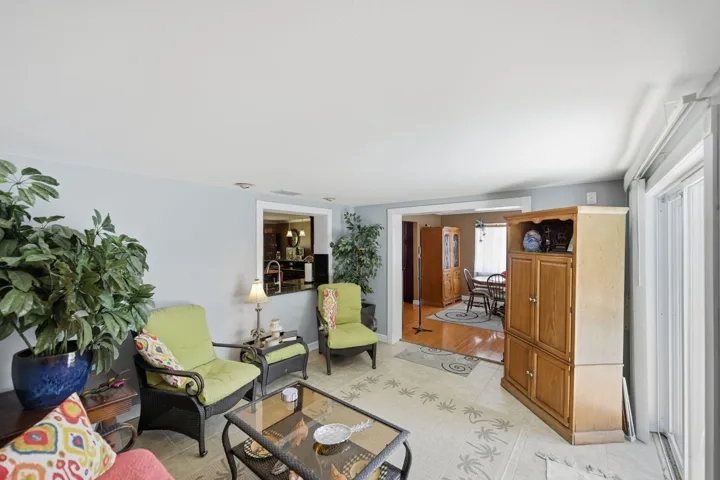 34-web-or-mls-108-carlisle-ln