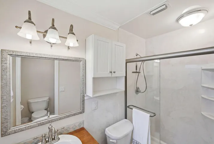 10-web-or-mls-108-carlisle-ln