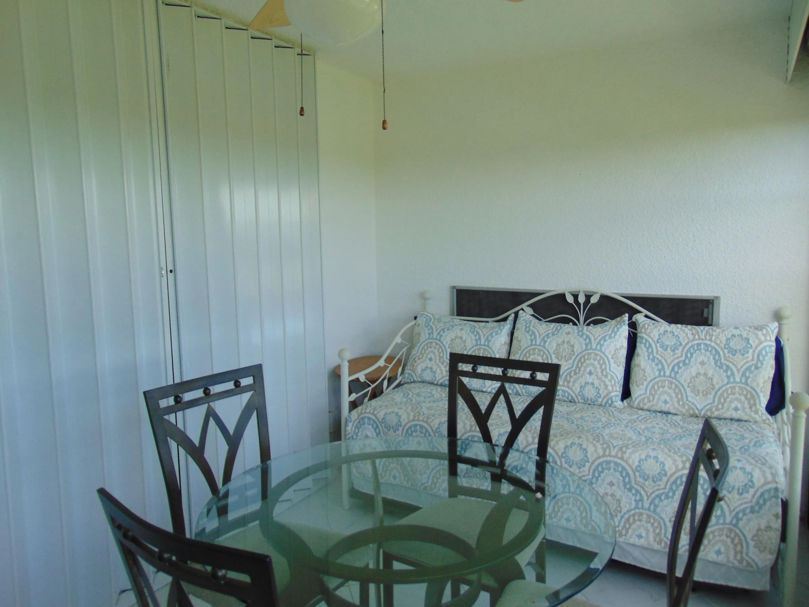 FLORIDA ROOM