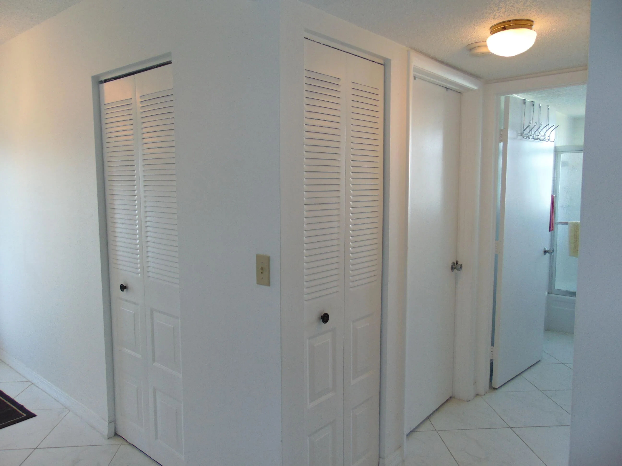 5 CLOSETS PLUS STRORAGE NEAR ELEVATOR