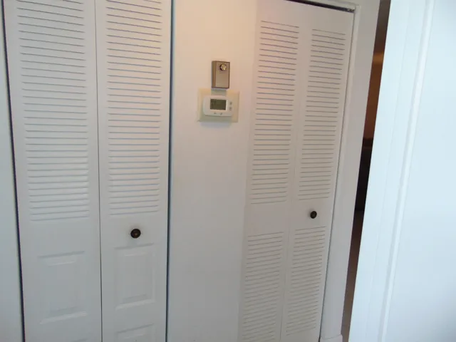 5 CLOSETS