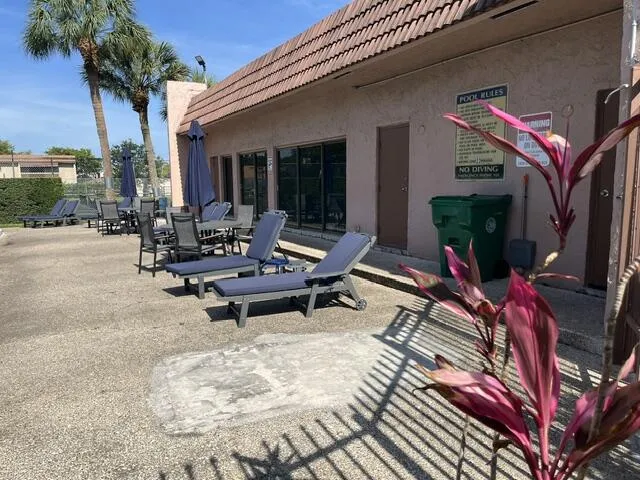 pool area (4)