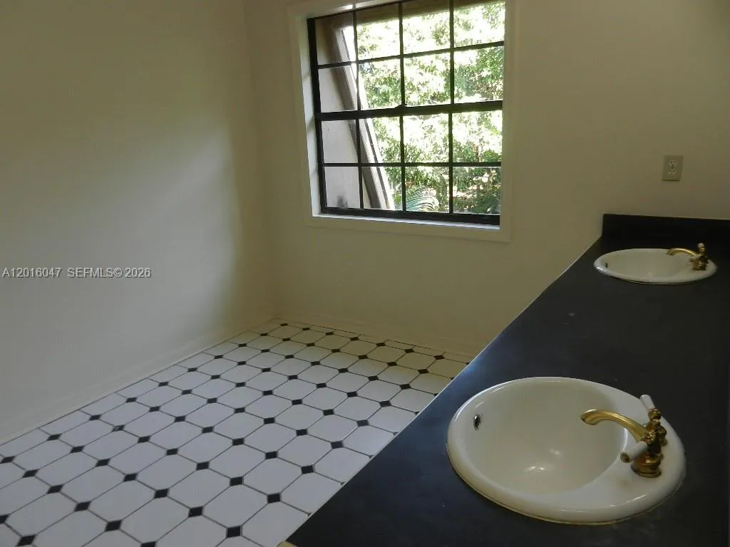 Property photo 52