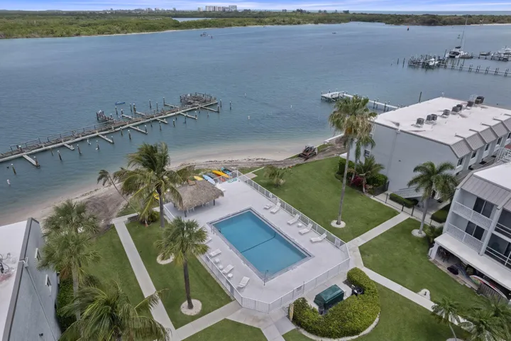50-web-or-mls-DJI_0309Topaz